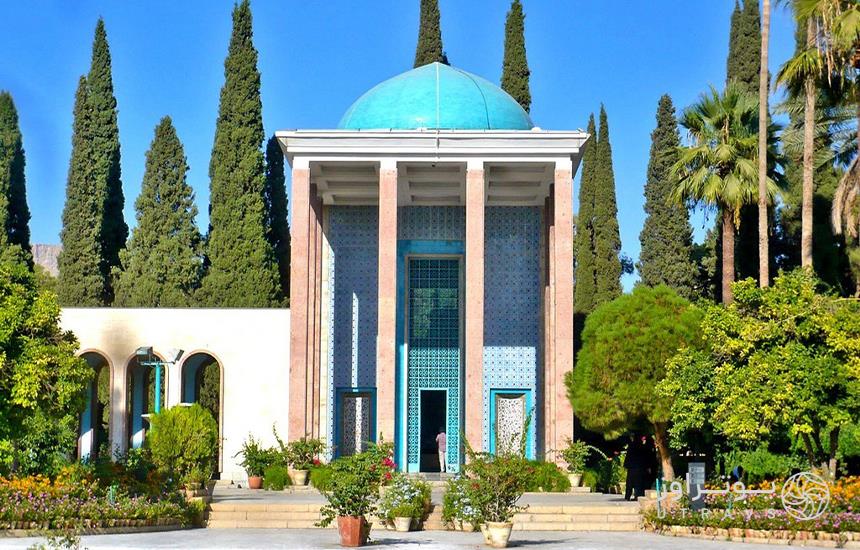 آرامگاه سعدی در شیراز 